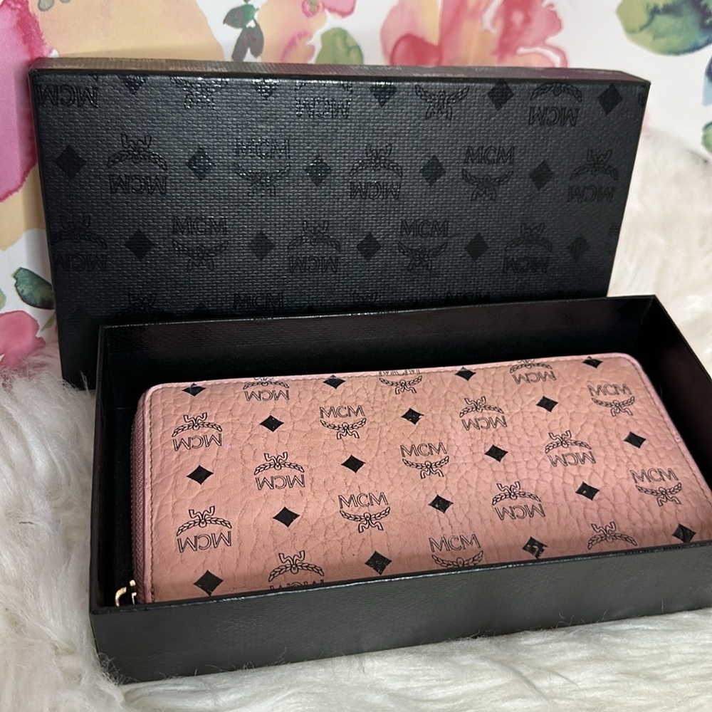 💯Authentic MCM Pink Logo Zip Wallet - Picture 15 of 15